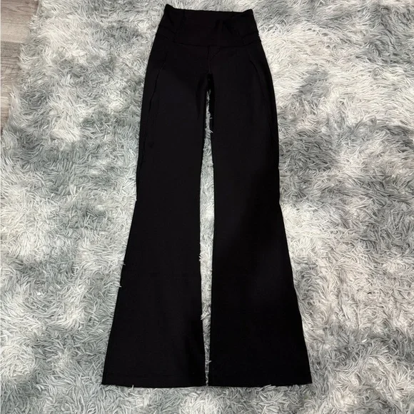 lululemon athletica Black Leggings with Center Back Logo Tag - Picture 2 of 5